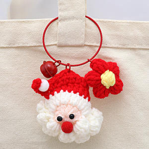 Pendentifs crochetés faits à <span class=keywords><strong>la</strong></span> main Style <span class=keywords><strong>de</strong></span> Noël poupée <span class=keywords><strong>de</strong></span> <span class=keywords><strong>laine</strong></span> tricotée sac à dos pendentifs <span class=keywords><strong>laine</strong></span> tricoté chapeau <span class=keywords><strong>de</strong></span> père noël - Product Image 1