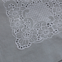 Vente en gros de nappe brodée faite à la main en coton et lin nappe poinçonnée pour fête maison hôtel couverture de table chemin de table