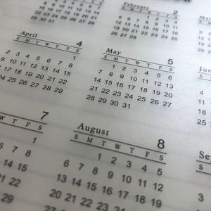 <span class=keywords><strong>2023</strong></span> plástico esmerilado PP <span class=keywords><strong>A5</strong></span>/A6 <span class=keywords><strong>calendario</strong></span> 6 anillos divisor de página páginas de fecha de plástico recargable <span class=keywords><strong>para</strong></span> planificador - Product Image 2