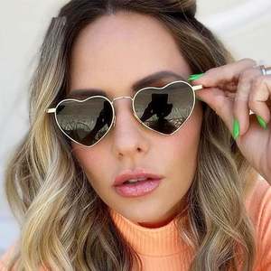 Lunettes de soleil polarisées vintage en métal 2025 avec logo personnalisé pour la conduite, protection UV40, verres miroir colorés, lunettes de soleil cœur pour femmes - Product Image 3