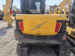 <b>Used</b> Volvo EC60 Mini <b>Excavator</b> in Good Condition 6ton-25ton Operating Weight Imported Engine PLC Hydraulic Pump Auger Breaker - Product Image 3