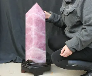 Kualitas Tinggi Gem Wand Point Besar Natural Brazilian Rose Quartz Menunjuk Kristal Quartz Kristal untuk Grosir