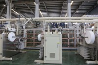 Machine automatique de fabrication de couches pour bébé