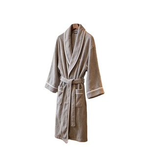 Peignoir en coton gris écologique toutes saisons, doux, chaud et absorbant, unisexe, pour hôtel, complexe hôtelier, maison, salle de bain - Product Image 1