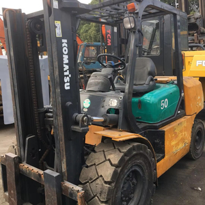 Chariot élévateur d'occasion KOMATSU FD50 pour travaux de terrassement - Offre Spéciale - Product Image 1