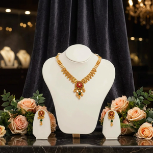 Conjunto de collar tradicional de oro kundan con cadena de perlas, colgante de piedra rosa y aretes a juego, joyería nupcial india. - Product Image 1