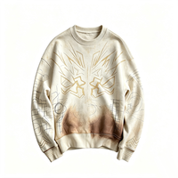 Sudadera Faded Crew con estampado DTG Kornit de contorno de tótem en tono dorado, bajo con efecto ombré marrón, estilo casual minimalista streetwear