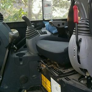 Exsapator de pelle sur chenilles fabriqué au Japon Mini Hitachi Axsis 35 U - Product Image 5