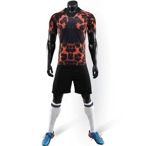 Ensemble de maillots de football personnalisés par sublimation PUFFIN SPORTS OEM pour hommes, manches courtes, coupe athlétique, évacuation de l'humidité, toutes saisons - Product Image 1