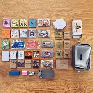 Allumettes <span class=keywords><strong>de</strong></span> <span class=keywords><strong>livre</strong></span> en papier personnalisées comme cadeaux promotionnels Boîte d'allumettes assortie aux <span class=keywords><strong>couleurs</strong></span> personnalisables Boîte d'allumettes mince en papier brun Offre Spéciale - Product Image 4