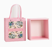 Coffret Cadeau Floral Rose Carré Écologique Recyclable avec Doublure en Éponge, Gaufrage, Lamination Mate et Fermeture Magnétique – Personnalisation Haut de Gamme