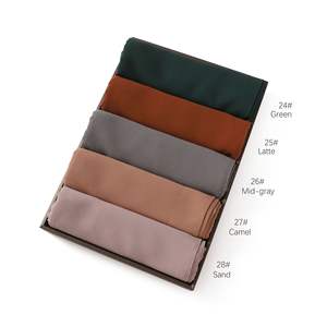 Haute qualité transfrontalière Stock couleur unie perle en mousseline de soie Turban écharpe doux angle long <span class=keywords><strong>coin</strong></span> droit Pashmina pour adultes printemps - Product Image 5