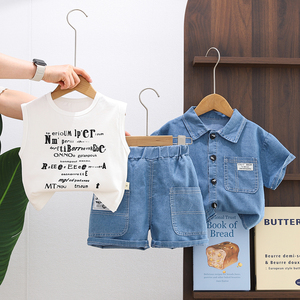 Ensemble de vêtements pour enfant tendance en jean bleu, trois pièces, style coréen, chemise à manches courtes avec logo de dessin animé, costume en denim cool pour garçons - Product Image 4