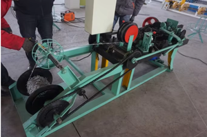 Neue <span class=keywords><strong>Cowan</strong></span> Fabrik Feuerverzinkte Stacheldrahtzaun-Herstellungsmaschine PLC & Motorgetrieben Einfach zu Bedienen Preiswert - Product Image 5