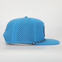BSCI Logo personnalisé 5 panneaux à bord plat Snap Back Laser Cut Hole Hat, Perforé Imperméable Sport Gorras,Hip Hop Rope Snapback Caps