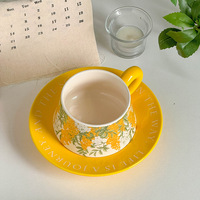 Tasse à café en céramique moderne, ensemble de soucoupes, fleur de vigne jaune, lave-vaisselle, passe au micro-ondes, boîte cadeau de haute qualité pour le thé de l'après-midi