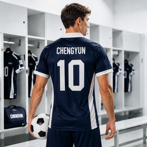 Maillot de football rétro classique personnalisé avec technologie avancée d'évacuation de l'humidité pour les académies de jeunes - Product Image 3