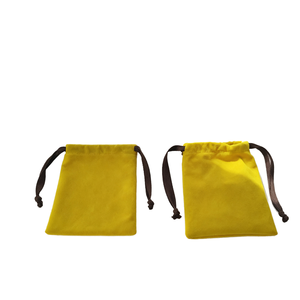 Petite pochette en velours 8*10 cm, logo personnalisé imprimé, sac à poussière en velours avec cordon de serrage pour ranger colliers, boucles d'oreilles et bagues - Product Image 6