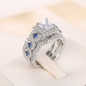 Ensemble de trois bagues en zircon carré de luxe pour femmes, bijoux élégants à plusieurs couches, tendance - Product Image 6