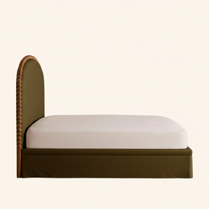 Lit superposé de luxe capitonné en tissu olive, réglable, taille Queen/King, confortable, avec garniture perlée, finition douce, pour chambre à coucher haut de gamme - Product Image 4