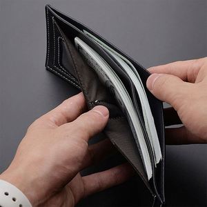 Portefeuille pliable de luxe en cuir PU pour hommes et femmes, fin et élégant, personnalisable avec des inserts pour cartes de crédit/d'identité et porte-monnaie - Product Image 2
