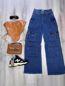 Nuova Moda 2024 Salopette da <span class=keywords><strong>Donna</strong></span> a <span class=keywords><strong>Vita</strong></span> <span class=keywords><strong>Alta</strong></span> e Vestibilità Ampia <span class=keywords><strong>Jeans</strong></span> in Denim di Stock Cinese con Tasche Cargo Multiple 3D Stile Y2K Casual High Street - Product Image 6