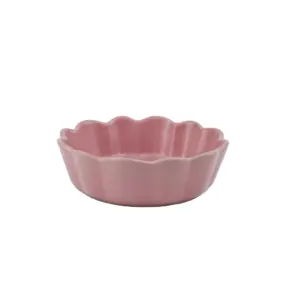 A variety of small baking pan types accept custom baking utensils for home and catering companies