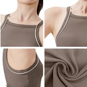 Top corto acanalado para mujer al por mayor, con espalda cruzada, ribete en contraste, acolchado, para yoga, entrenamiento, running, pilates, gimnasio, ajuste ceñido, OEM ODM - Product Image 4