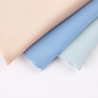Tissu brocart double extensible en polyester de qualité supérieure, aspect acétate, lisse et fluide, idéal pour les robes de soirée pour filles