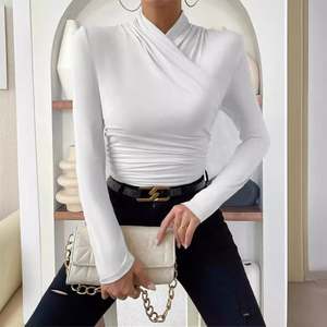 2025 pulóver nuevo diseño cuello cruzado Slim plisado camiseta Casual versátil Color puro Mujer camisa - Product Image 4