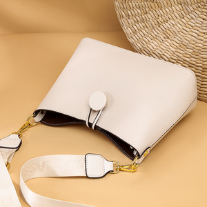 <span class=keywords><strong>Sac</strong></span> à bandoulière pour <span class=keywords><strong>femme</strong></span> WESTAL, <span class=keywords><strong>sac</strong></span> seau en <span class=keywords><strong>cuir</strong></span> véritable, grande capacité, <span class=keywords><strong>sac</strong></span> à bandoulière en <span class=keywords><strong>cuir</strong></span> pour <span class=keywords><strong>femme</strong></span> - Product Image 3