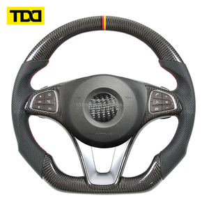 Volant sport TDD Upgrade en carbone pour Mercedes-Benz Classe E W213, en fibre de carbone et cuir forgé - Product Image 1