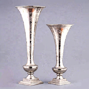 Vase en fer sur pied, tendance et le plus vendu, pour décoration florale moderne, style côtier, pour mariages et décoration intérieure - Product Image 1