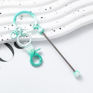 Venta al por mayor creativo DIY llavero de cuentas punto degradado Color mano-llavero de Metal accesorios de joyería y componentes - Product Image 5