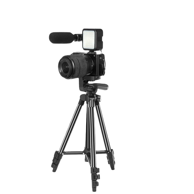 Tripod Stand Phone Camera LED Video Light Wireless Microphone Vlogging Kit Suit for Vlog Making