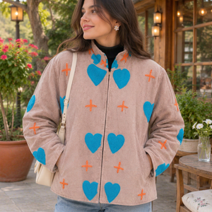 Veste bomber en velours tricoté artisanal de qualité supérieure pour femmes |   Vêtements d'extérieur bohèmes à motif cœur pour l'automne/hiver - Product Image 1