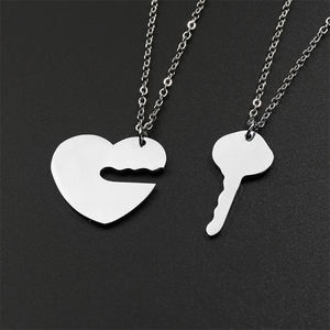 Collana con Ciondolo a Forma di Cuore in Acciaio Inossidabile, Incisione Laser, Colore Argento, Simbolo di Amore Eterno per Coppie - Product Image 3