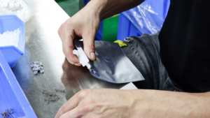 Cartouche d'encre pour epson <span class=keywords><strong>wf</strong></span> <span class=keywords><strong>c869r</strong></span> t9732 sac d'encre compatible pour epson <span class=keywords><strong>wf</strong></span> pro <span class=keywords><strong>c869r</strong></span> workforce pro wfc869r - Product Image 4