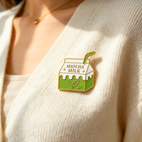 Broches en métal de haute qualité, thème boissons aux fruits Kawaii, mignonnes pour décorer sacs et boîtes à boissons, avec logo personnalisé, épingles de revers en émail souple, lait