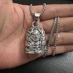 Llavero con Colgante de Acero Inoxidable: Gremlin Encerrado en Jaula, Motociclista, Anillo de la Suerte, Ángel Guardián - Product Image 1