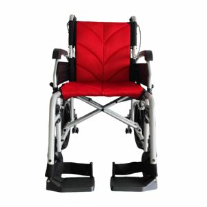 Fauteuil roulant de voyage compact pour personnes âgées et adultes, cadre en alliage d'aluminium, chaise pliante de transport avec freins à main doubles pour les soignants - Product Image 3