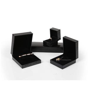 Boîte à bijoux classique pour bagues, sensation tactile stéréoscopique, petite boîte à bijoux, possibilité de personnalisation - Product Image 2