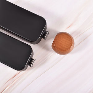 Flacone di profumo personalizzato da 50ml bottiglia di vetro vuoto nero opaco con confezione di ricarica Spray tappo a crimpare per matrimonio bomboniera uomo - Product Image 6