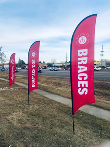 ธงลมแบบกำหนดเองสำหรับโปรโมชั่น ธงชายหาดรูปหยดน้ำ ธงขนนก ชุดธงพร้อมเสาปักพื้น ใช้กับเสาธงแบบยืดหยุ่นได้ - Product Image 4