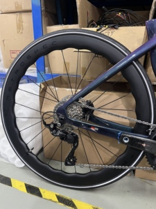 Vélo de route en carbone Twitterbike 700C avec freins à disque T10pro R7170, 24 vitesses, avec jeu de roues en carbone <span class=keywords><strong>Wave</strong></span>, à vendre - Product Image 4