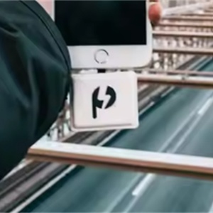 Batería Externa Recargable Mini en Oferta con Cable Integrado para iPhone - Product Image 3