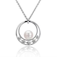 Collier pendentif fleur en argent sterling 925 avec perle d'eau douce naturelle et motif triple fleur de frangipanier