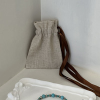 Sac en tissu de lin recyclable à cordon de serrage unique pour petits cadeaux
