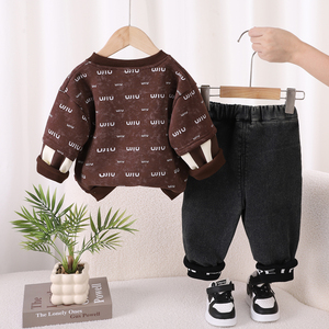 Ensemble décontracté automne-hiver 2026 pour enfants de 1 à 5 ans – Lot de 2 pièces : Sweat-shirt et pantalon en jean – Tenues pour garçons - Product Image 4