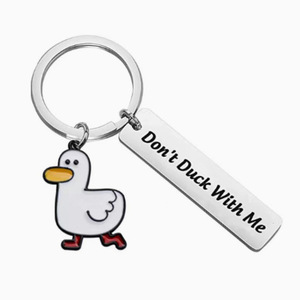 Porte-clés Créatif en Acier Inoxydable en Forme de Petit Canard, Mignon Pendentif de Sac à Dos pour Étudiant, Mousquetons Promotionnels en Gros - Product Image 2